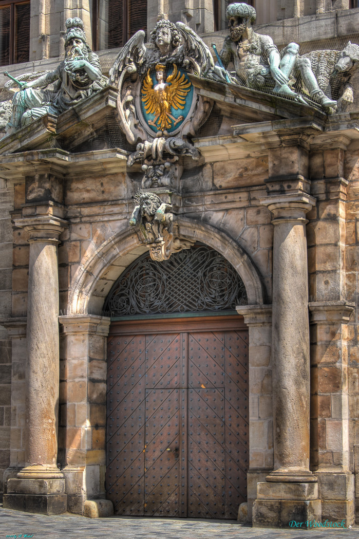 Portal des alten Rathauses