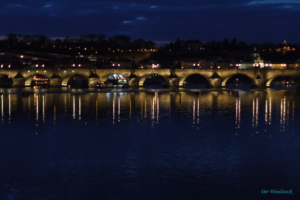 Prag bei Nacht: Karlsbrücke